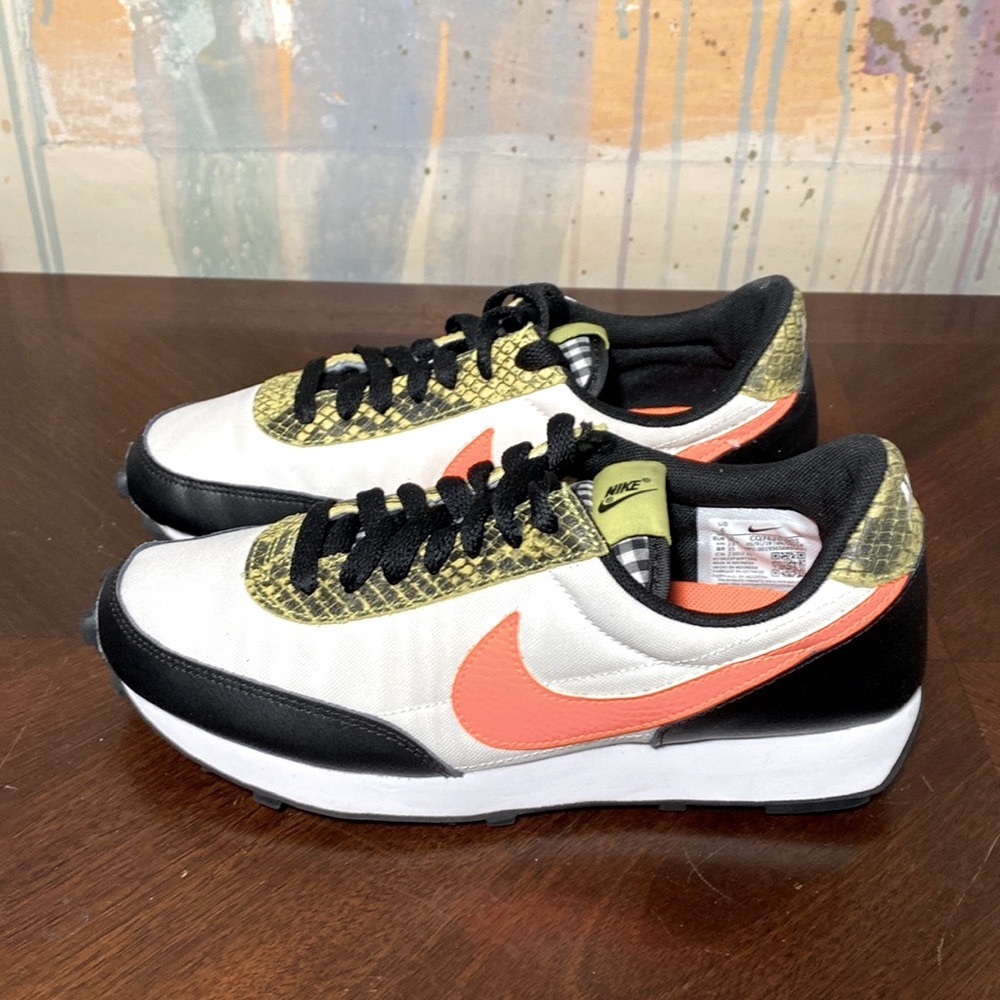 Nike Daybreak Qs Black Total Orange Python Snakes… - image 3